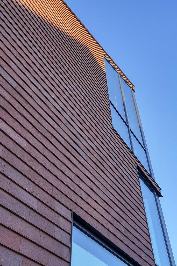 Fredericia Street Bastion, Creaton Motio, Oak Brown Wire Cut