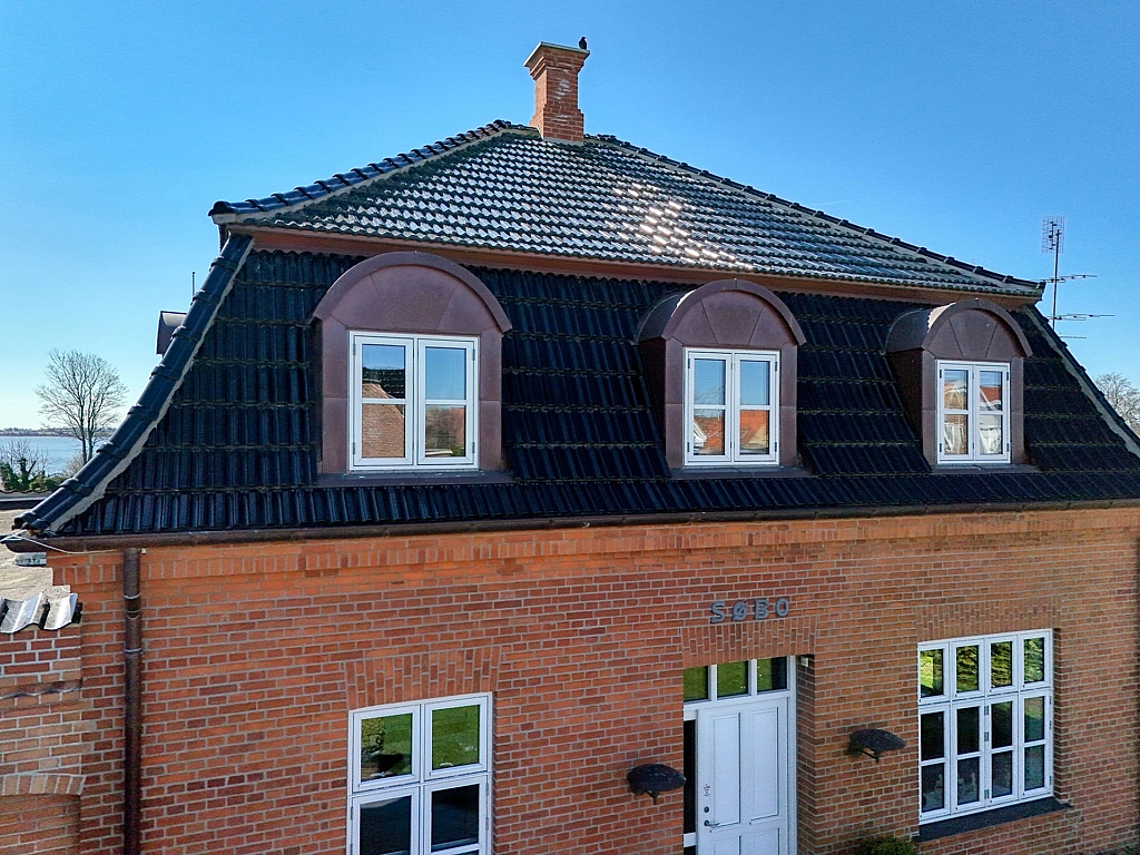 Meyer Holsen, Mulden, Diamant sort glaseret